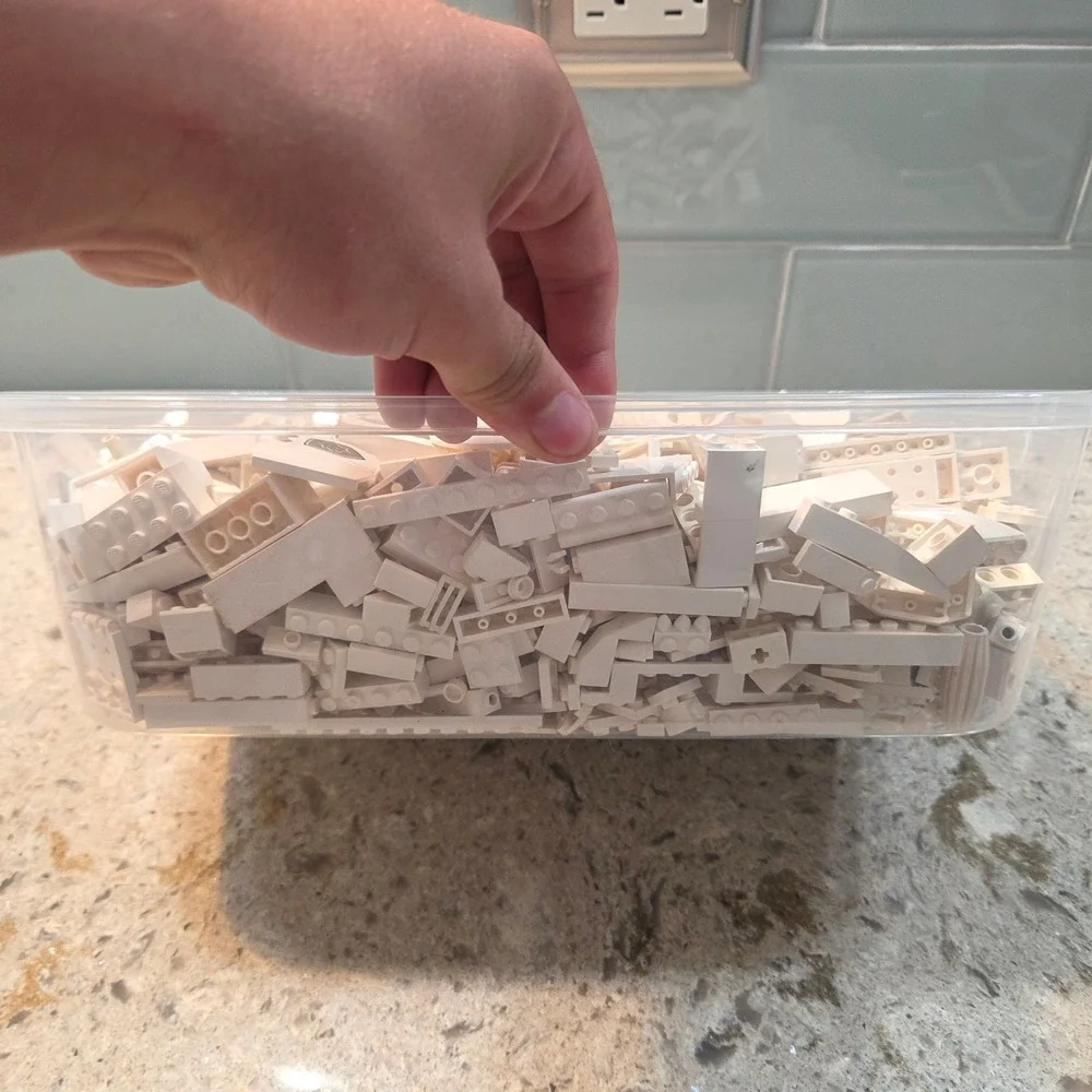 LEGO Bulk Lot 3lb 12.9oz White Bricks Plates Slopes Specialty Pieces MOC Mix